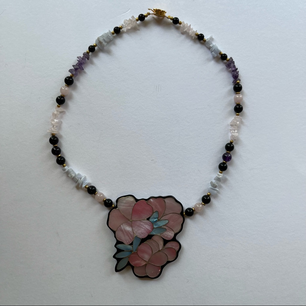 Vintage Lee Sands Floral Hawaiian Necklace 22$